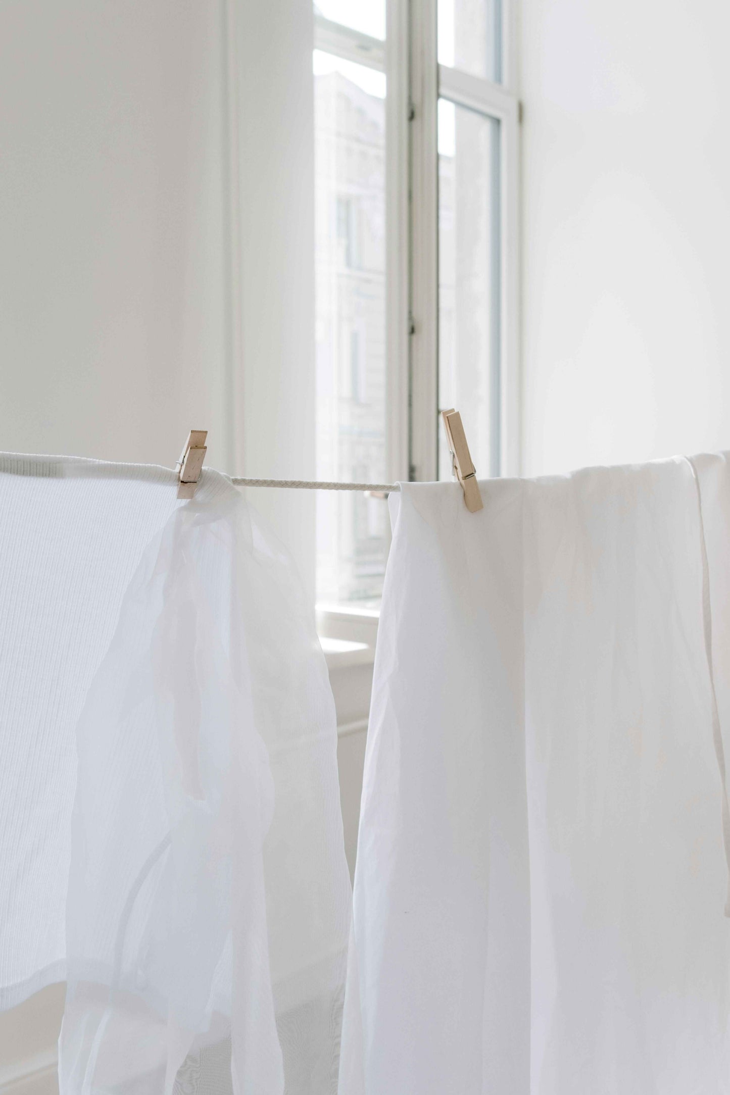 fresh scented candles & fragrance sprays for your home
