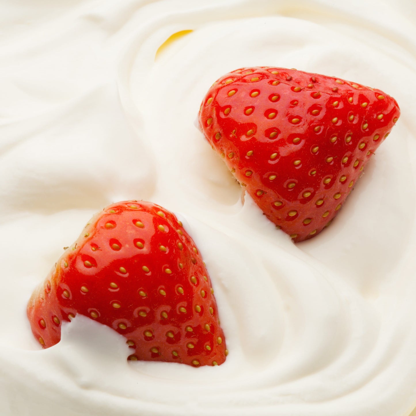 strawberries and cream candle