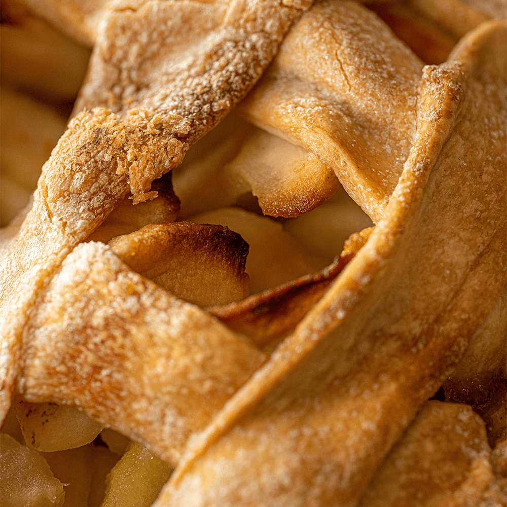 Warm Pie Crust Notes in a Warm Apple Pie Scented Candle